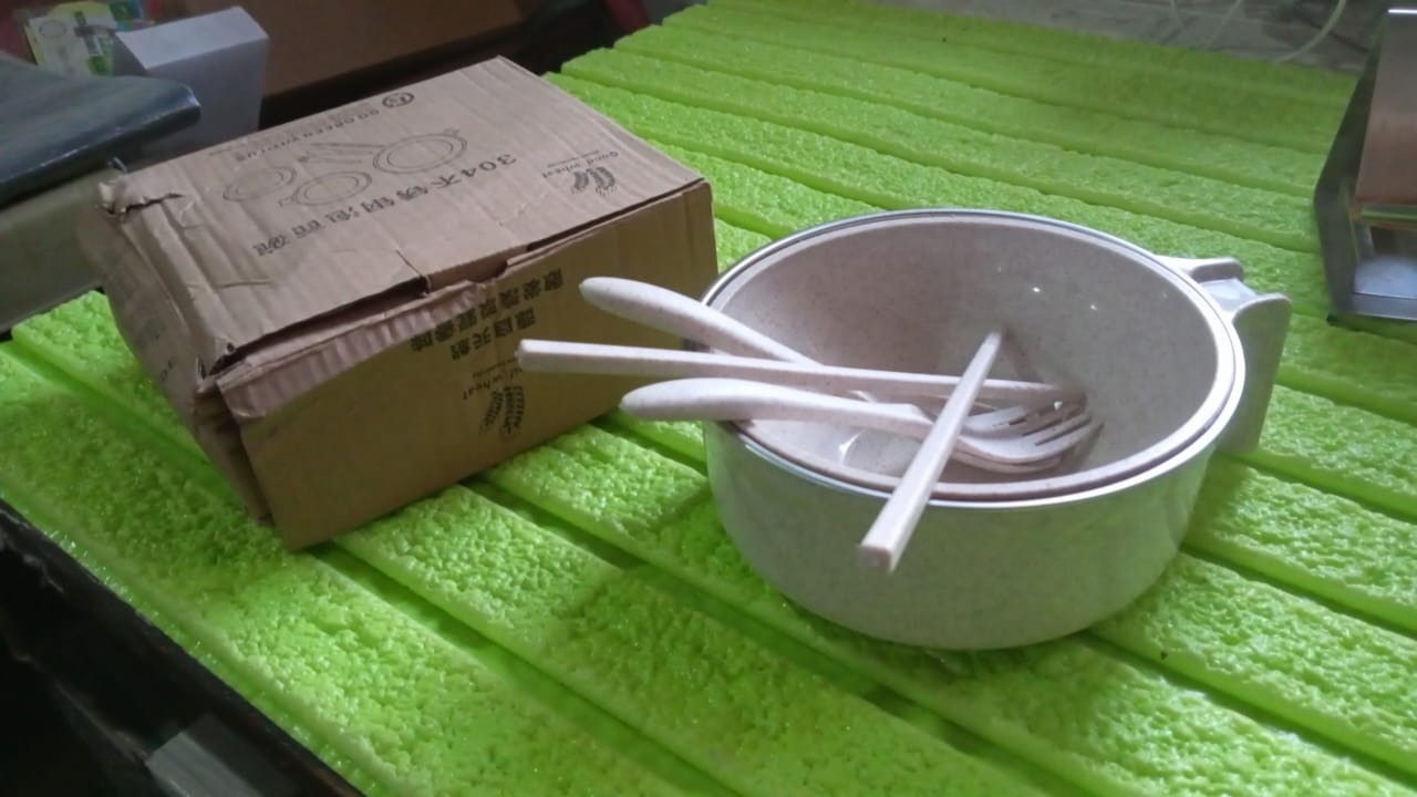 5606 Rice Bowl Noodle 1 Bowl with 1 Lid and Handle Wheat Straw Noodle Bowls with Wheat Straw 1 Fork, 2 Chopsticks, 1 Spoon for Soup Salad Cooker Snack Set (6 Pcs Set) 5606 Rice Bowl Noodle 1 Bowl with 1 Lid and Handle Wheat Straw Noodle Bowls with Wheat Straw 1 Fork, 2 Chopsticks, 1 Spoon for Soup Salad Cooker Snack Set (6 Pcs Set)